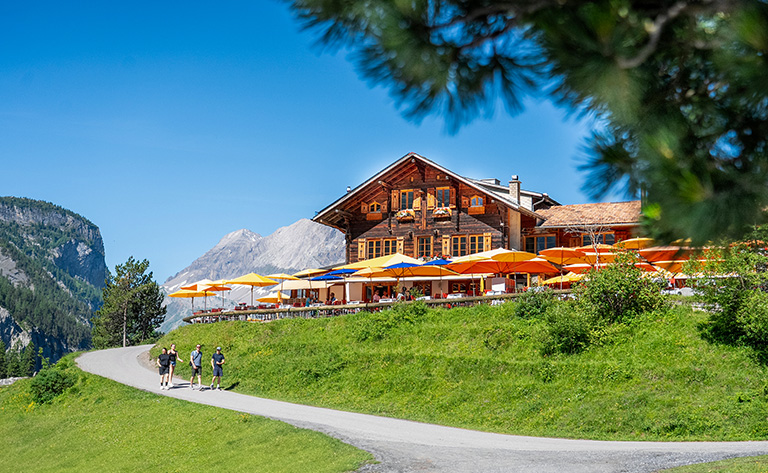 Berghotel_Oeschinensee_02.jpg 